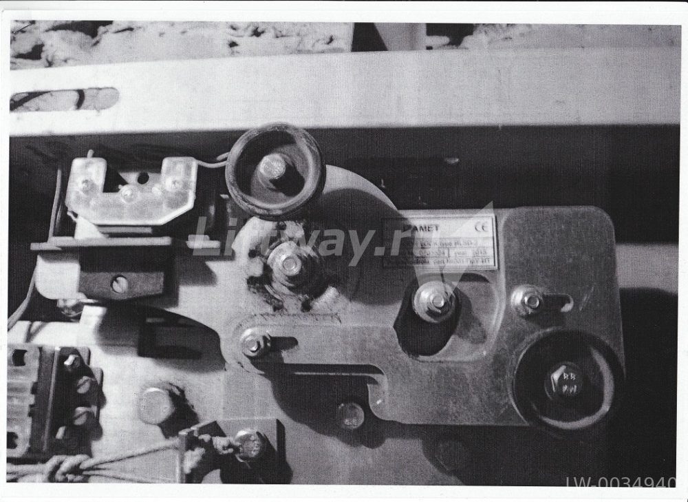 Замок ДШ HLSD-2 лифта IZAMET (без роликов)