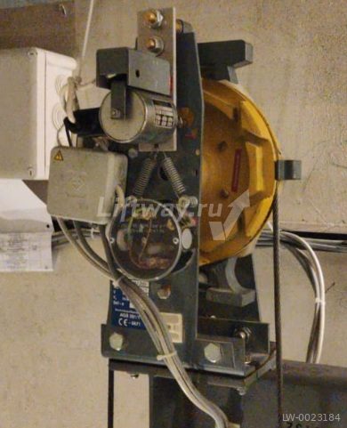 Ограничитель скорости HJ 200 SB O - WSH прав., шкив Ø 200 мм, V=1,0 м/с с энкодером и магнит 230VAС