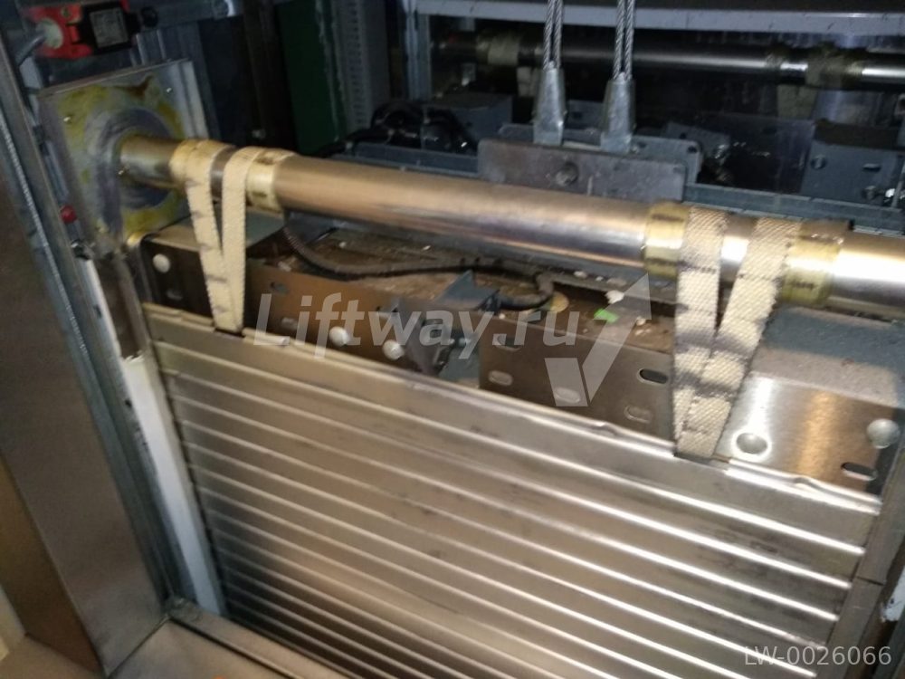 Роллетная дверь алюминиевая малого грузового лифта SKG 600х800мм