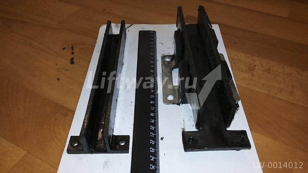 ДУБЛЬ M07694- Вкладыш башмака LRG для напр. T82/B (паз 10мм)