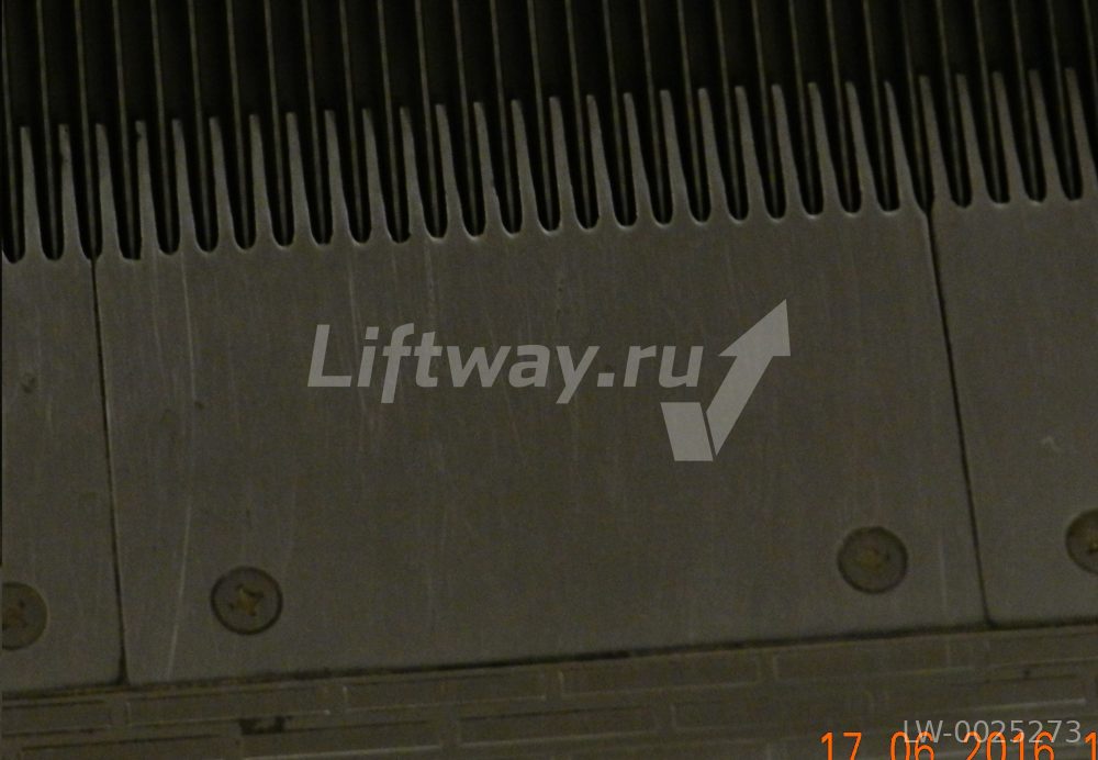 ДУБЛЬ M06395 Гребенка траволатора Sanyo, алюминиевая, центральная, 22 зуба