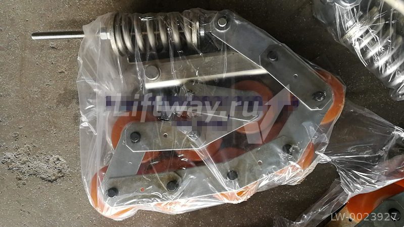 Прижимная роликовая цепь поручня эскалатора Отис 508NCE 8 роликов (тип S1), пружина и кронштейн