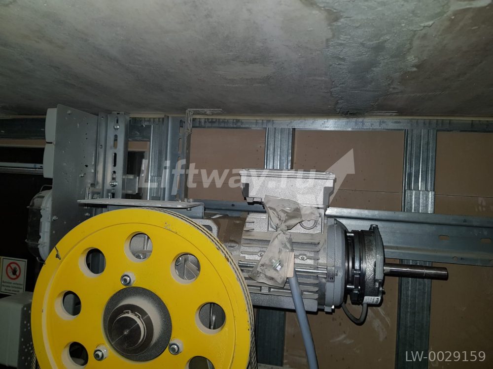 Лебедка AG 18.24 малого грузового лифта M 180 Nm; n 24 min -1; P 0,55 KW без КВШ